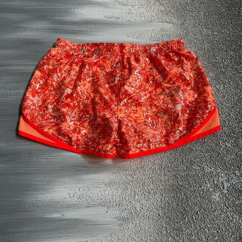 Under Armour Women's Floral Red Shorts - Picture 8 of 9